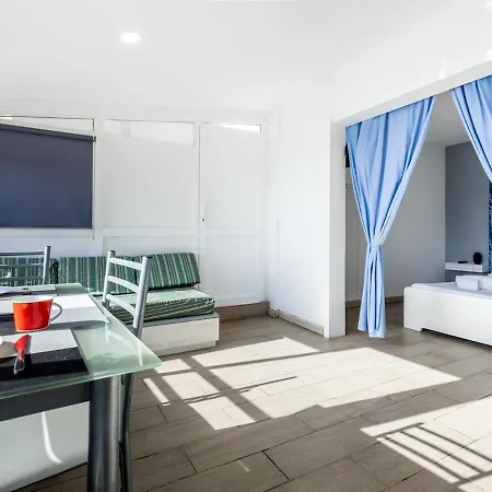 B1 Amazing With Sea View Apartman