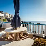 B1 Amazing With Sea View